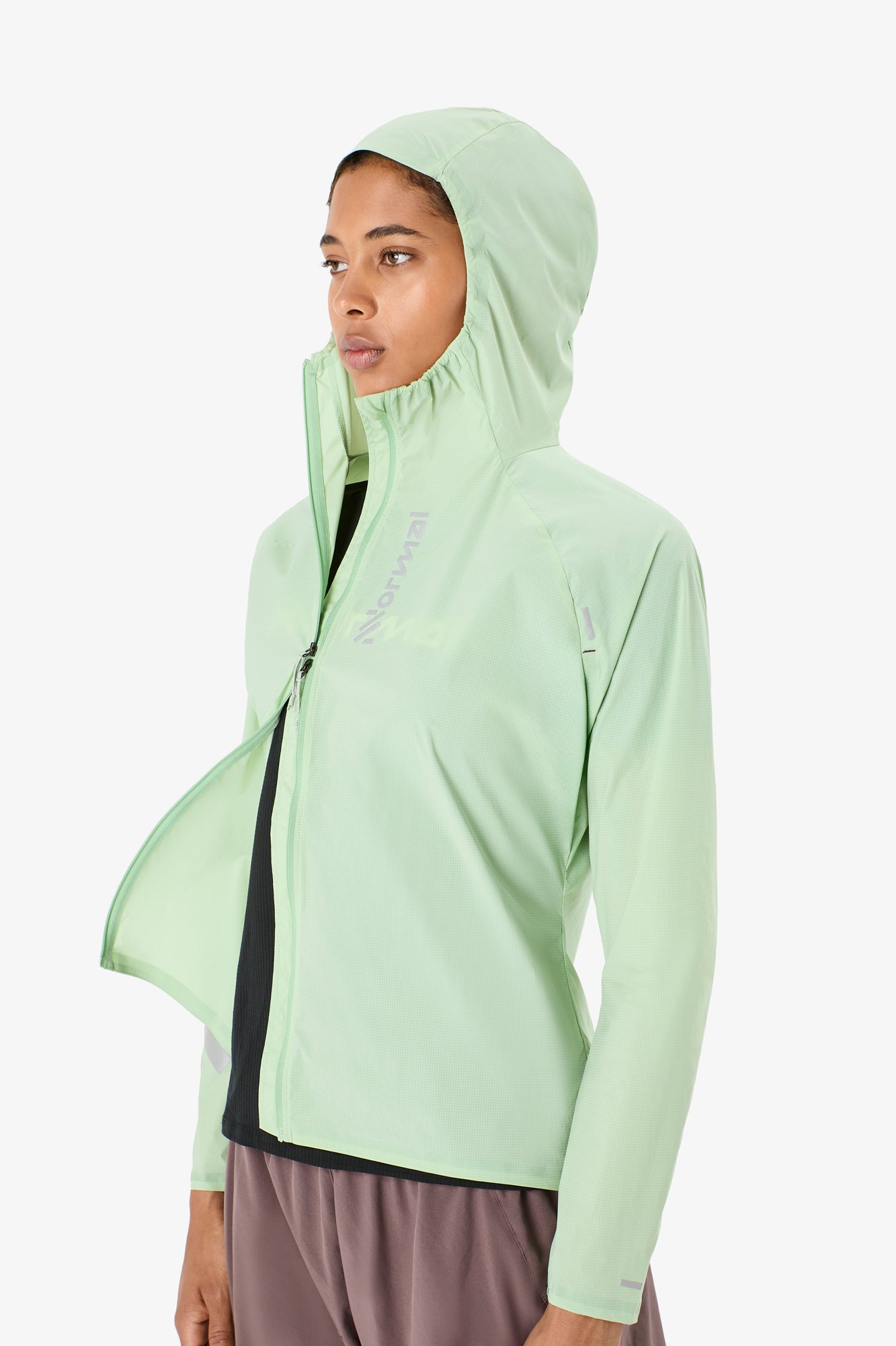 NNormal Women's Bora Windjacket Green
